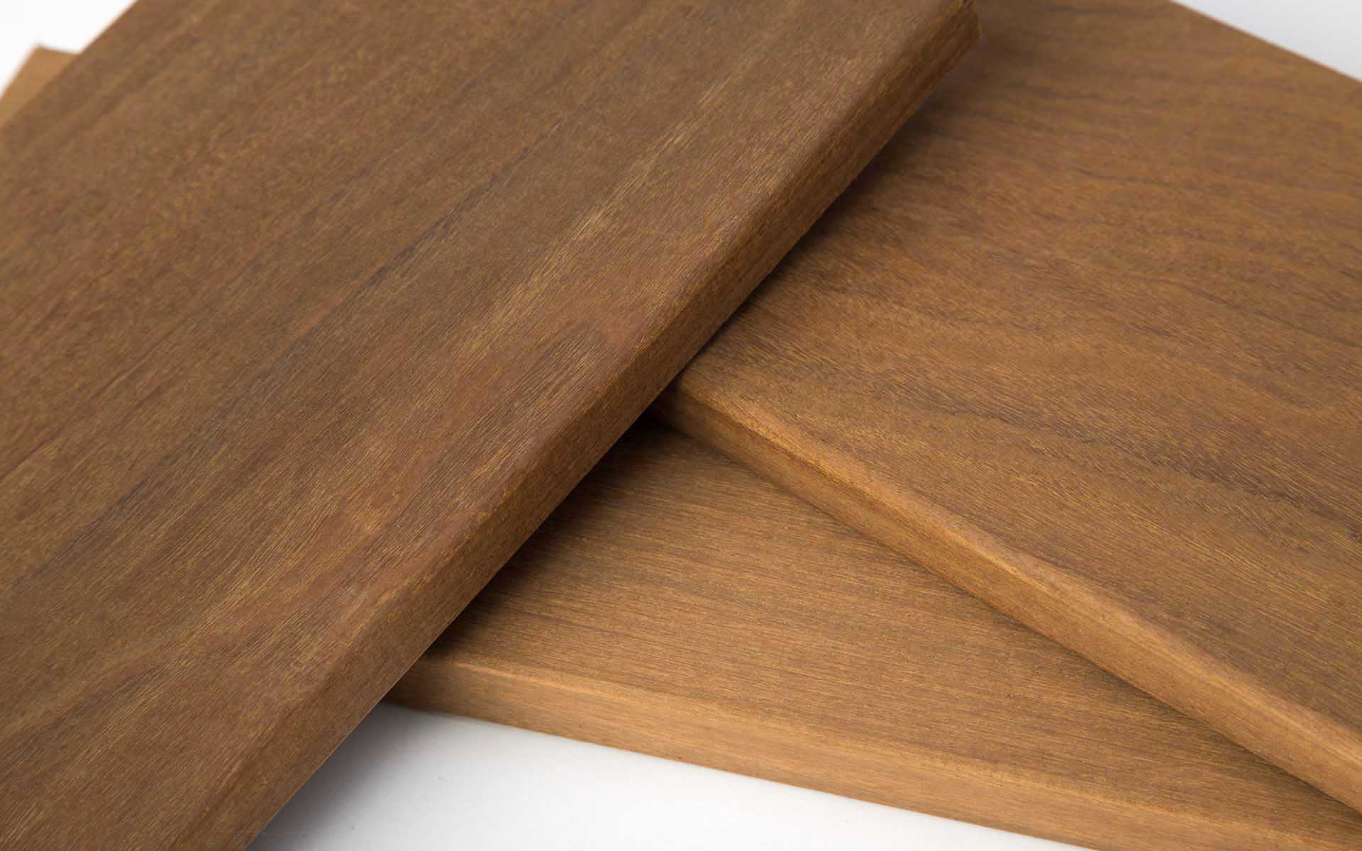 Ipe Decking 1x6 Boards Close Up.jpg